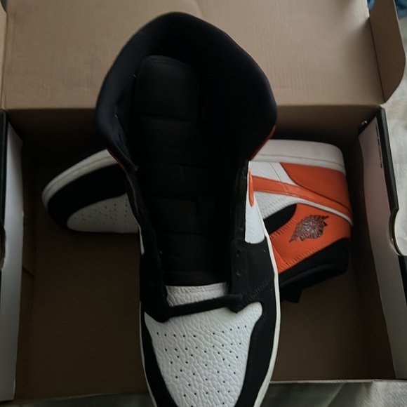 COPY - Air Jordan 1 Mid Shattered Backboard - Picture 7 of 8